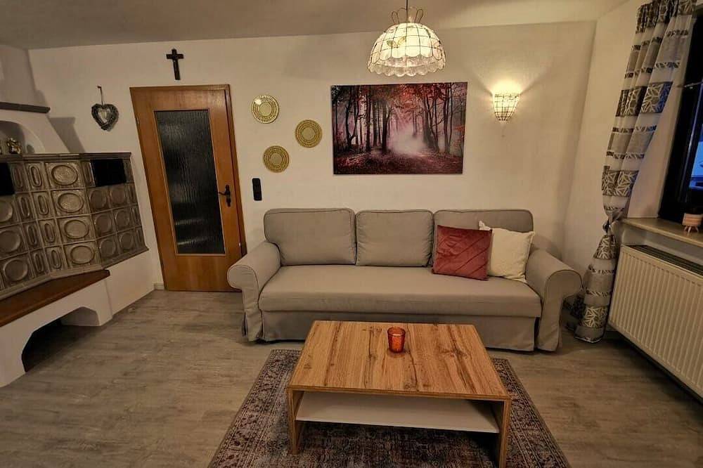 Ganze Wohnung, Ferienwohnung 1, bis 2 Personen, 55 qm, 1 Schlafzimmer in Traunreut, Landkreis Traunstein