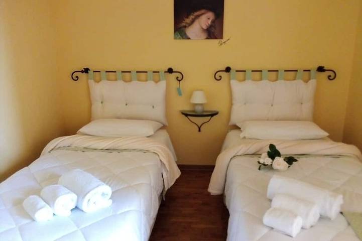\"Il gelsomino del Perugino\" home with garden, a stone's throw from the center. in Città della Pieve, Perugia Province
