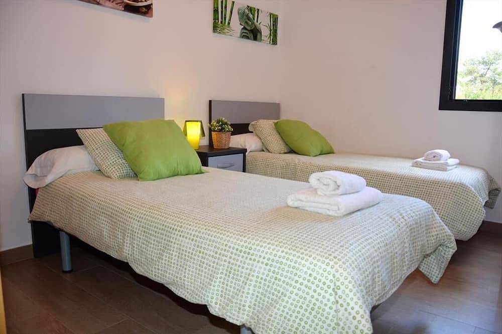 10 min en coche de la playa! Villa Sitges La Calma, Gran jardín by Weekly Villas in Sitges, Garraf