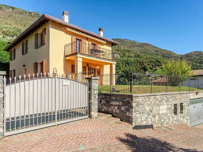 Ferienwohnung für 4 Personen, mit Garten und Seeblick - 1