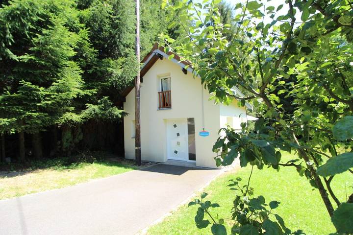 Location de vacances pour 6 personnes, avec terrasse et jardin à Le Ménil - 3