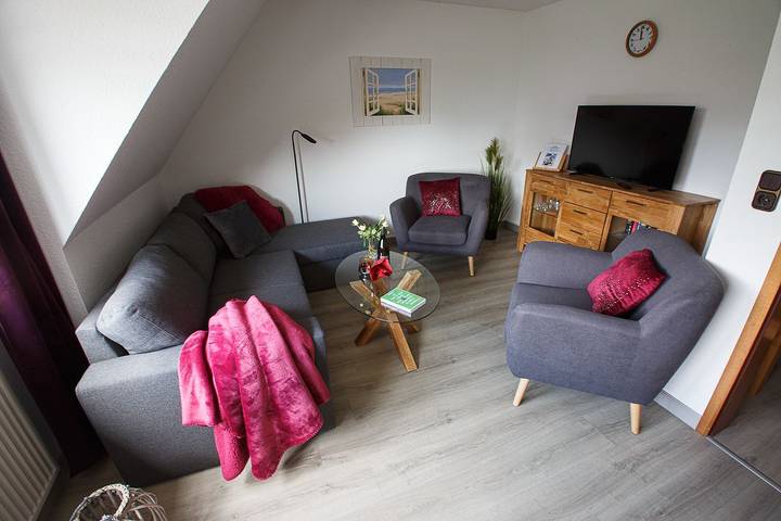 Ferienwohnung für 4 Personen, mit Terrasse und Garten sowie Ausblick in Midlum
