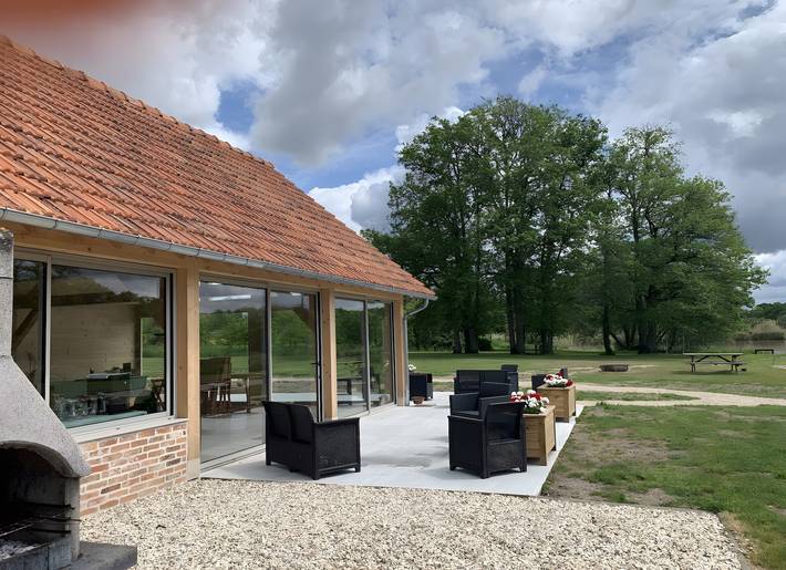 Gîte pour 40 personnes, avec jardin et vue sur le lac à Saint-Viâtre - 3