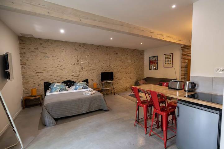 Gîte pour 3 personnes, avec Piscine