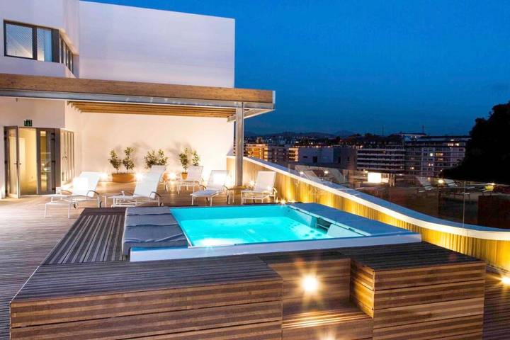 Hôtel pour 10 personnes, avec Jacuzzi et Terrasse à Lasarte-Oria