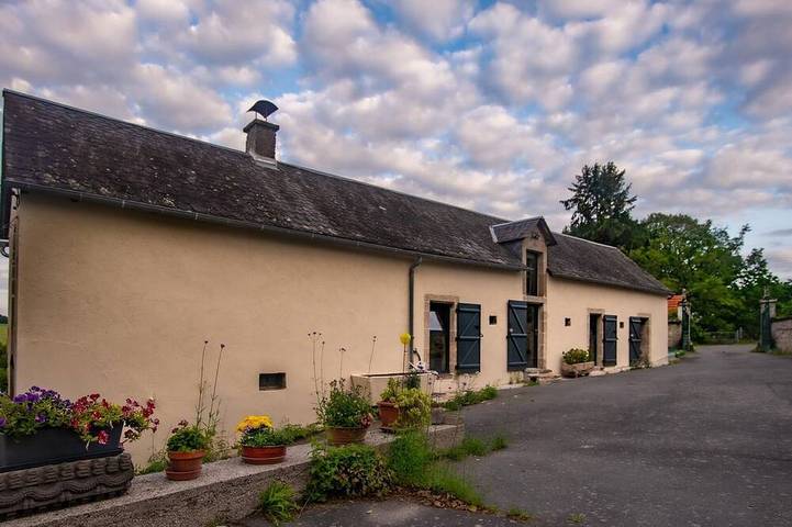 Gîte pour 6 personnes, avec jacuzzi et jardin
