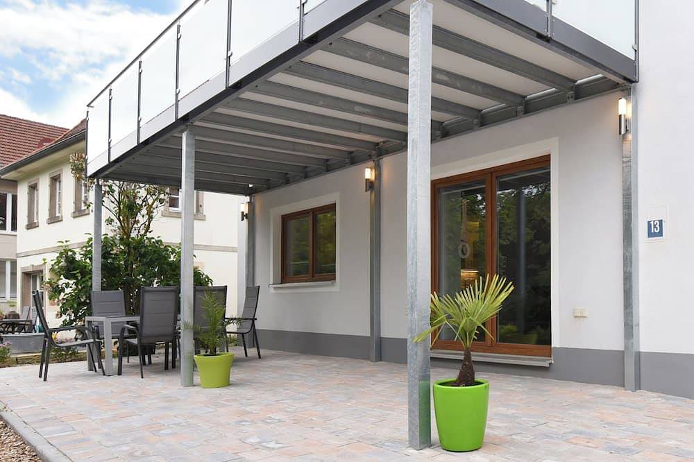 Ganze Wohnung, Gemütliche Ferienwohnung Terrasse mit Blick auf den weißen Main in Himmelkron, Frankenalb