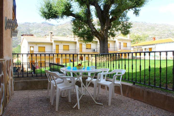 Casa rural para 3 personas, con jardín además de piscina y vistas, Se admiten mascotas en Sierra de Cazorla - 3