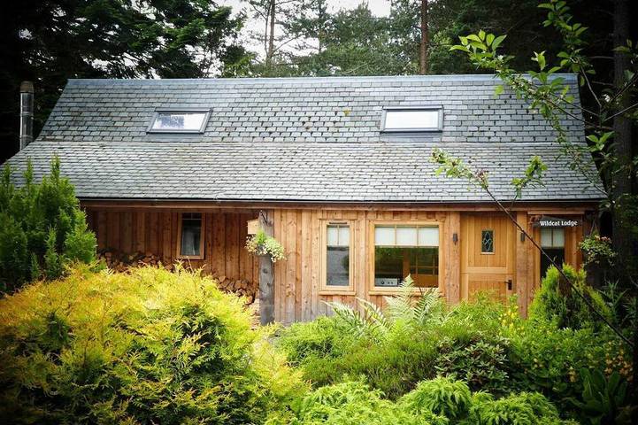 Cottage for 2 people, with hot tub, with pets in Boat of Garten