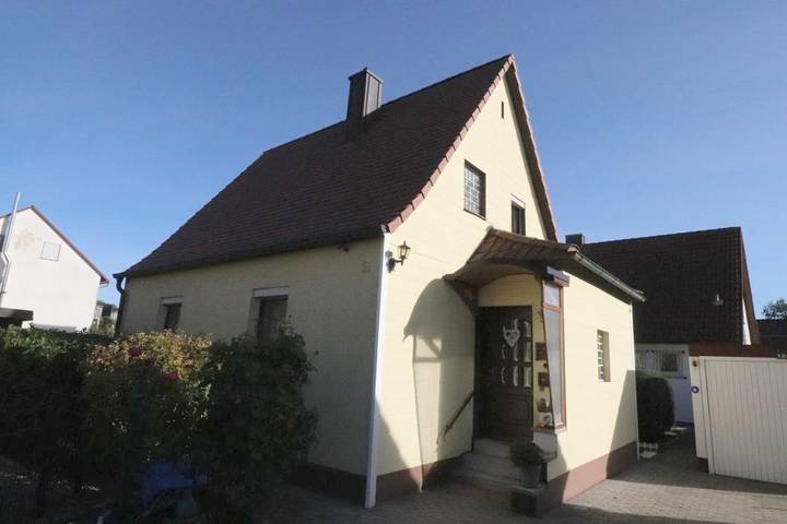 Ferienhaus für 4 Personen, mit Terrasse und Garten