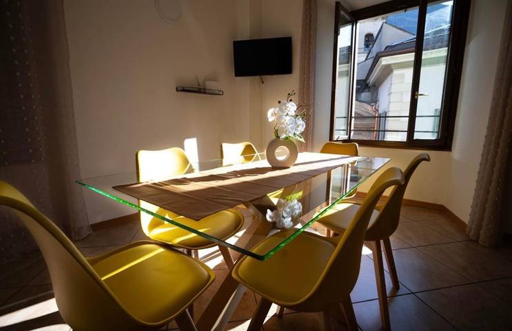 Gîte pour 7 personnes, avec vue et terrasse, animaux acceptés à Tirano - 3