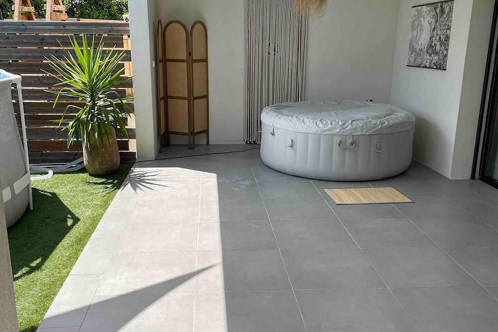 Ganze Wohnung, Rez de Villa Avec Piscine et Jacuzzi Privé Dans Résidence Sécurisée in Draguignan, Draguignan Region