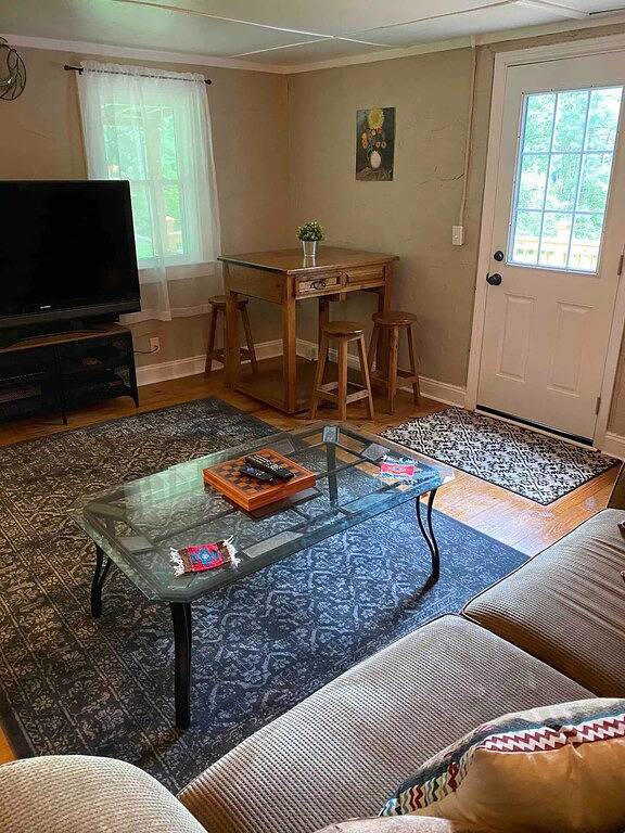 Charming Fishing Cabin w/ lake view near Stone Mountain in Gwinnett County