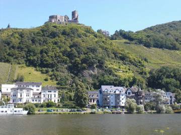 Ferienwohnung für 4 Personen, mit Balkon an der Mosel