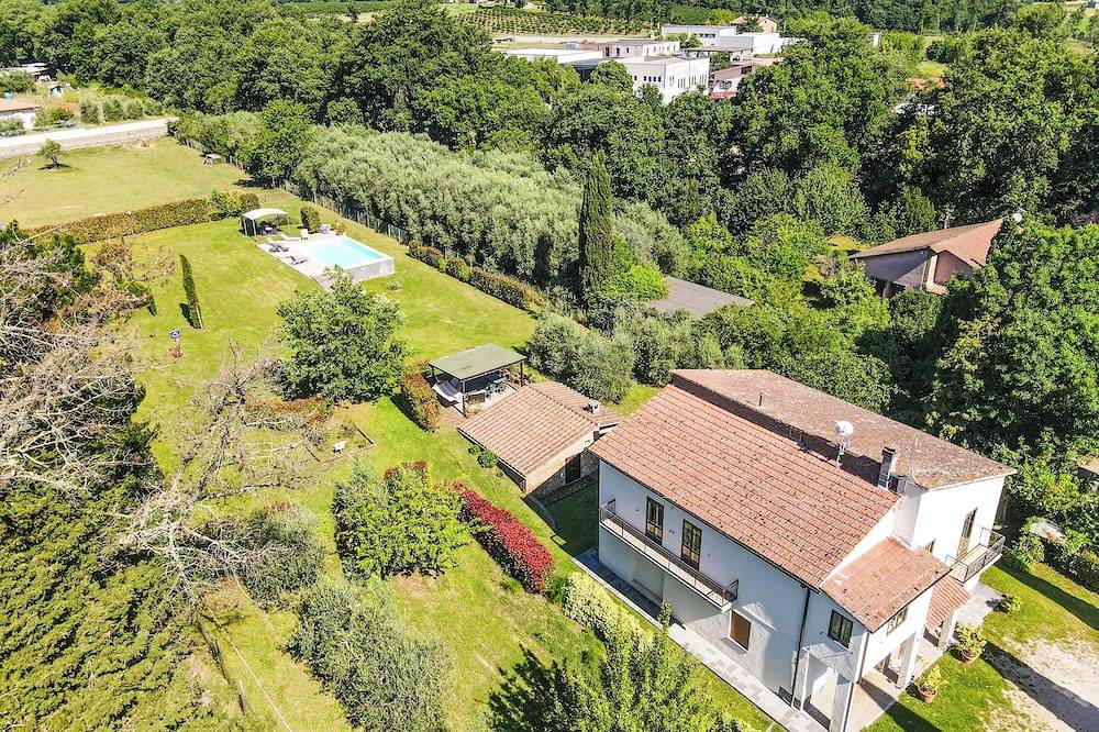 Detached house with private pool near Bolsena and Orvieto. in Lubriano, Viterbo Provinz