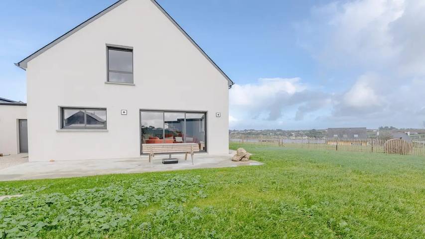Location de vacances pour 7 personnes, avec jardin à Saint-Pabu