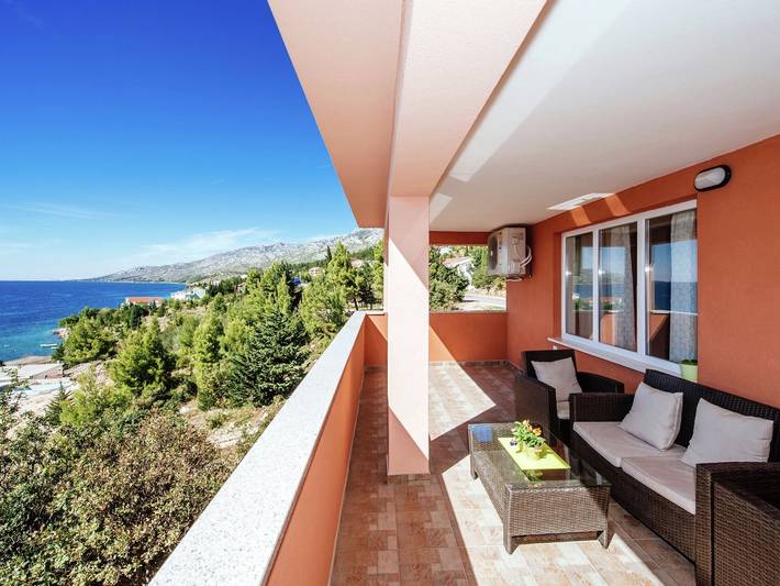 Ferienwohnung für 4 Personen, mit Balkon/Terrasse und Balkon sowie Garten