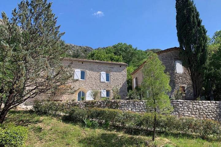Agriturismo pour 10 personnes, avec jardin à Anduze