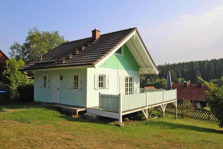Ferienhaus für 5 Personen, mit Pool und Terrasse in Tanne