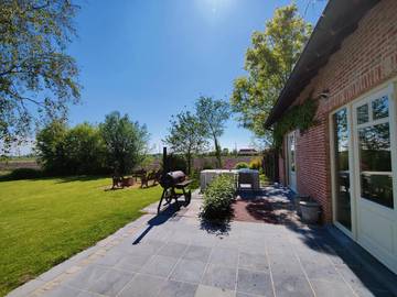 Gîte pour 8 personnes, avec jardin et vue à Koekelare
