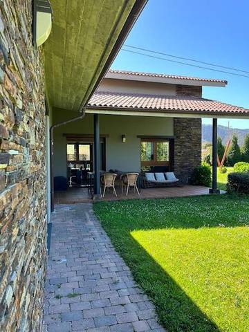 Casa rural para 10 personas, con vistas y jardín en Cudillero