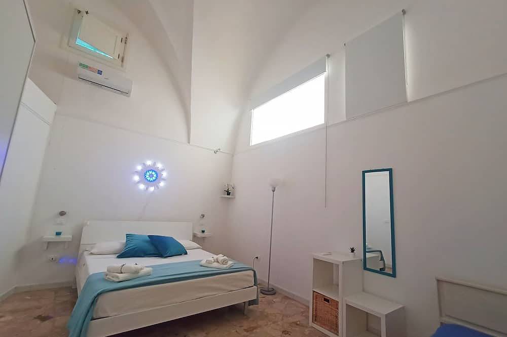Spacious house in a quiet hamlet near the sea: 2bedrooms, 2bathrooms and garden in Borgagne, Melendugno