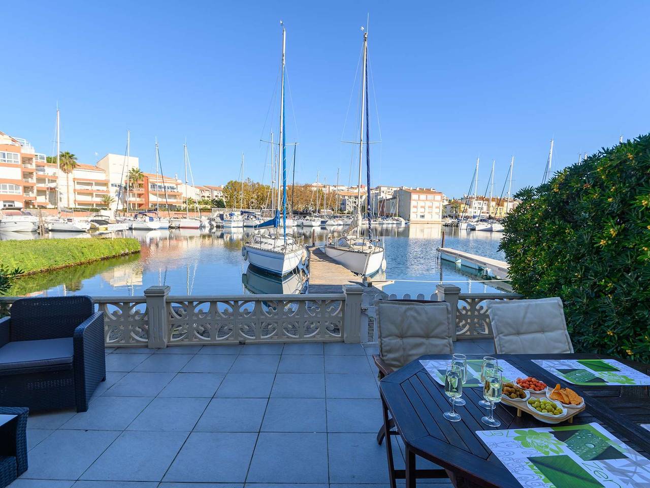 Appartement entier, Marina lumineuse avec terrasses et plage privée à Cap d'Agde in Cap d'Agde, Agde