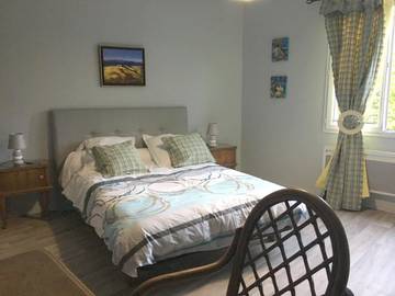Cottage pour 3 personnes, avec jardin, animaux acceptés à Chazelles