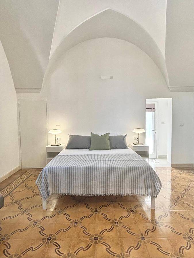 Location de vacances pour 2 personnes, avec vue ainsi que terrasse et jardin à Copertino - 4