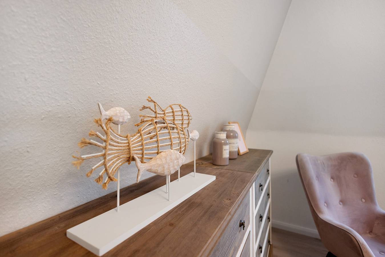 Ganze Wohnung, Ferienwohnung Leuchtfeuer über zwei Ebenen mit seitlichem Meerblick, Balkon und Wlan in Ostseebad Travemünde, Lübeck