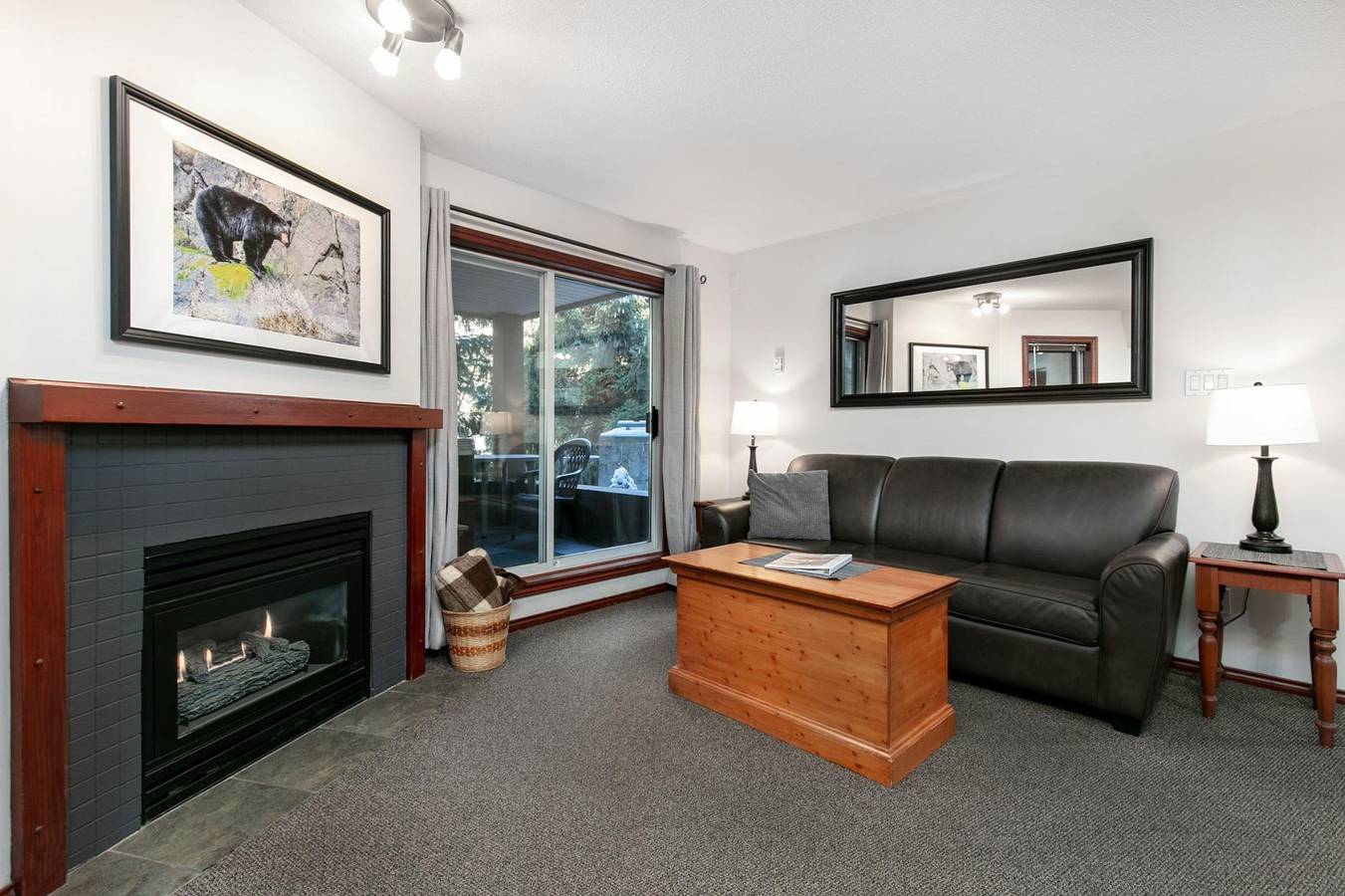 Geheel appartement, 2Br Townhome with private hot tub and pool. Gr 69 in Whistler, Whistler Blackcomb