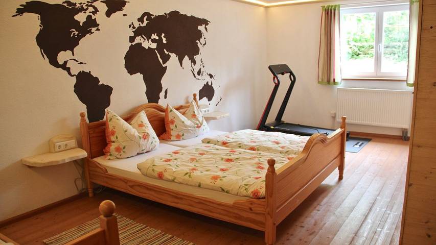 Ferienwohnung für 5 Personen, mit Garten, kinderfreundlich in Saaldorf-Surheim