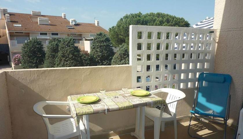 Gîte pour 2 personnes, avec vue et terrasse dans Plage des Salins (Hyeres) - 3