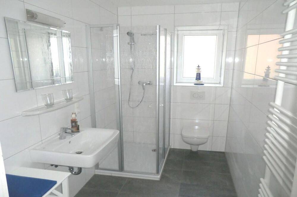 Holiday apartment with 2 bedrooms in Altfunnixsiel, Wittmund