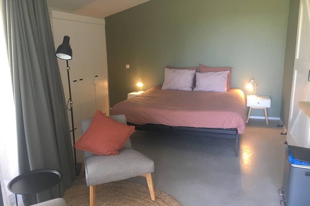 Geheel appartement, Romantic studio apartment with unobstructed view and near the beach, dunes, Amsterdam. in Castricum, Nederlandse Noordzeekust