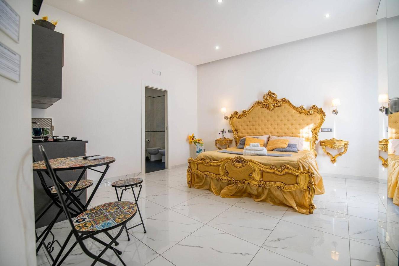 Ganze Wohnung, Queen Apartment mit Wlan und Klimaanlage in Salerno, Tyrrhenische Küste Kampanien