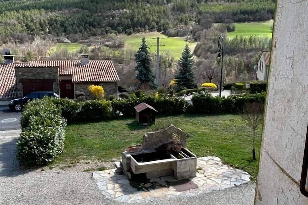 Ganze Wohnung, Gite 600 meters from the medieval village of Orpierre in Orpierre, Gap und Umgebung