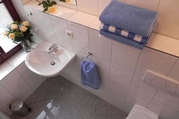 Apartamento entero, 3-huoneen Huoneisto "Am Roßplatz", Sis. Fi ja Jopa 8 Henkilöä Parveke. Autotalli in Leipzig Mitte, Leipzig