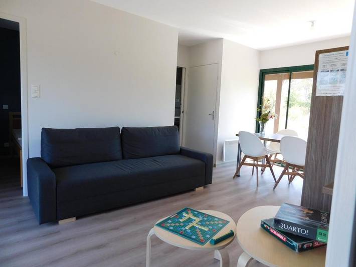 Station pour 5 personnes, avec vue ainsi que jardin et vue sur le lac, animaux acceptés à Bouère - 3