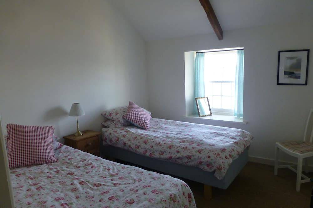 Beautiful Renovated Fisherman's Cottage With Stunning Sea Views in Sennen, Cornwall