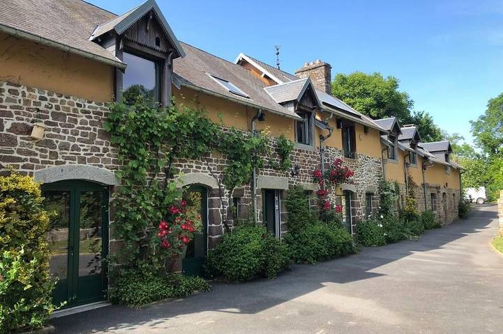Gîte pour 28 personnes, avec jardin et balcon