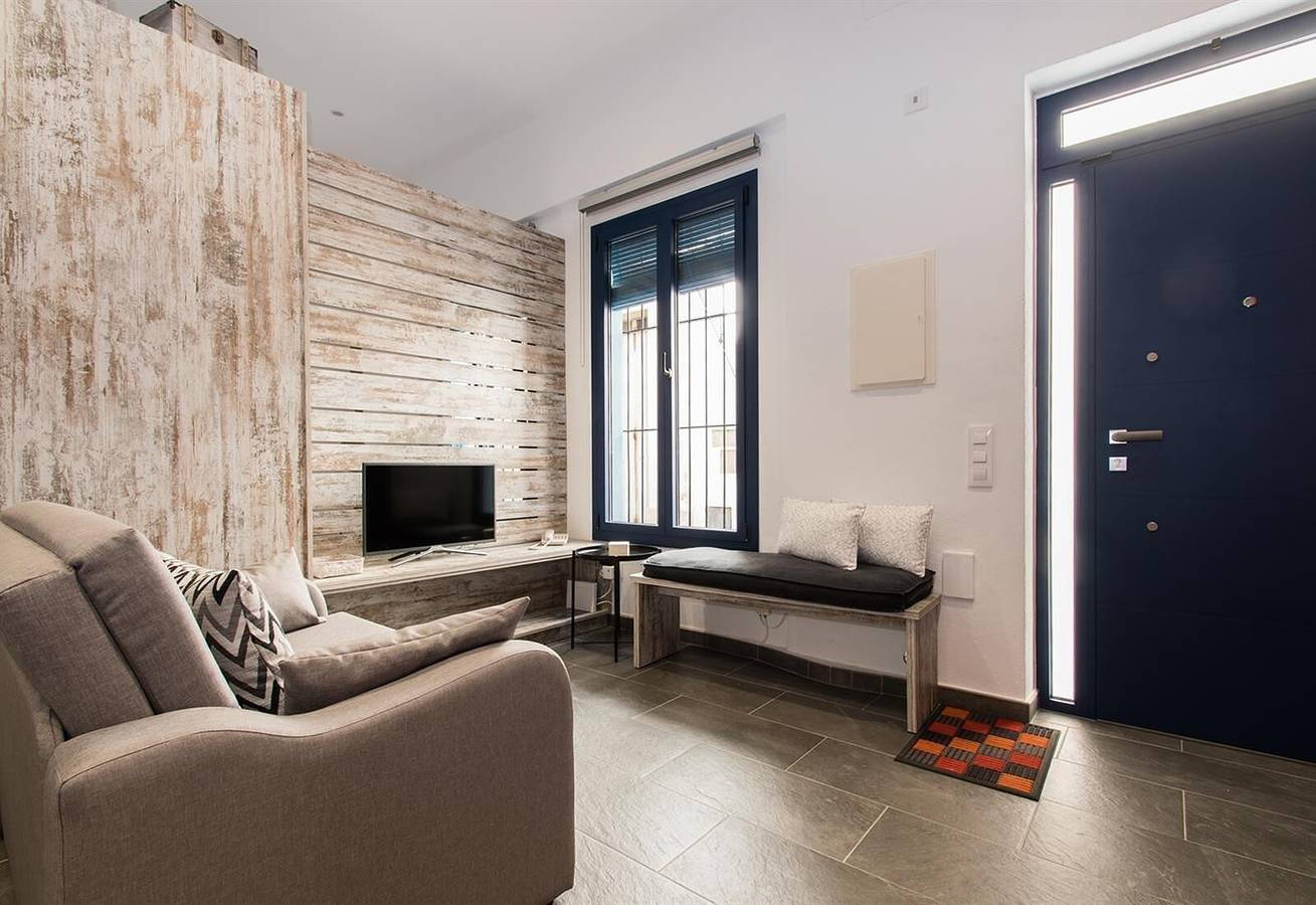 Apartamento entero, Espectacular loft de diseño a cinco minutos andando a la playa. in Canet de Mar, Costa del Maresme