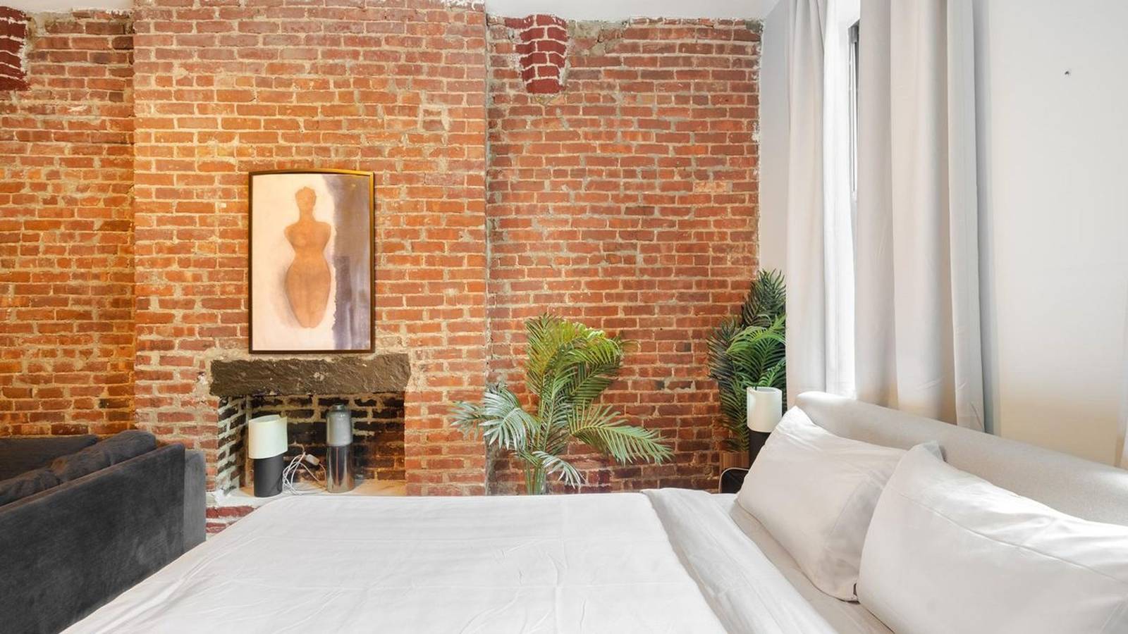 Entire apartment, Apartment #223: Hell's Kitchen in Manhattan, New York City