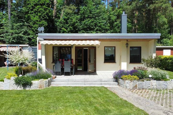 Bungalow für 4 Personen, mit Terrasse und Sauna sowie Garten