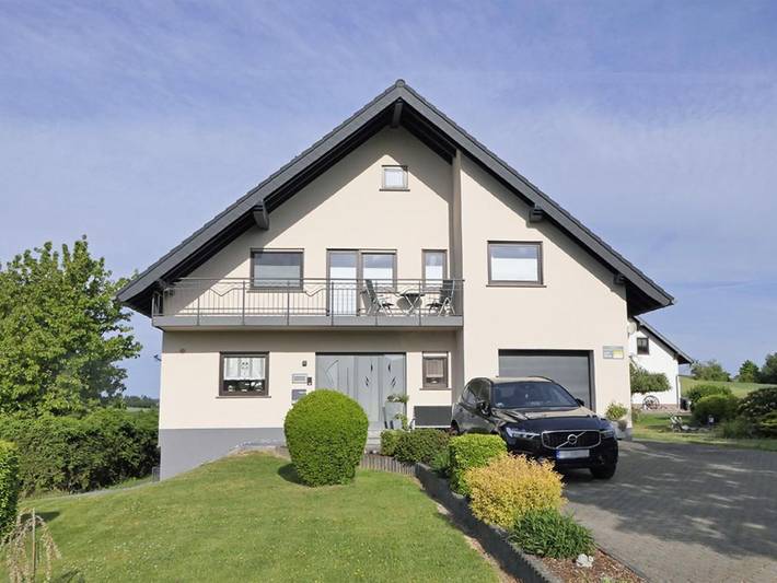 Hütte für 4 Personen, mit Balkon und Garten im Hunsrück
