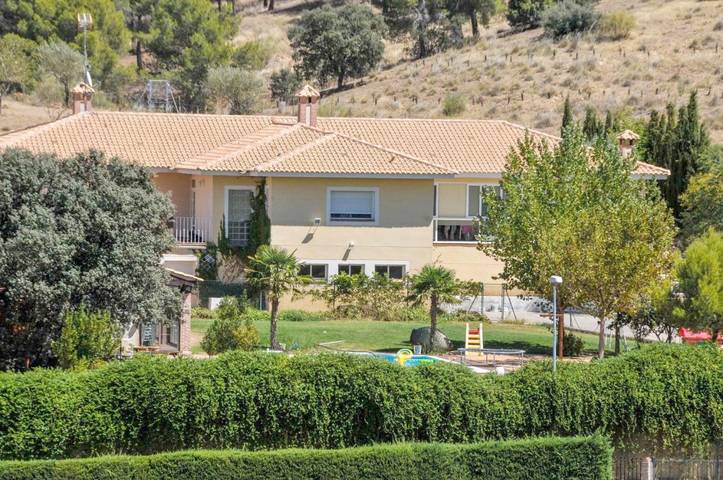Casa rural para 12 personas, con vistas además de jardín y piscina en Toledo - 4
