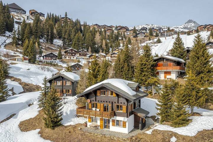 Hütte für 6 Personen, mit Balkon in Bettmeralp