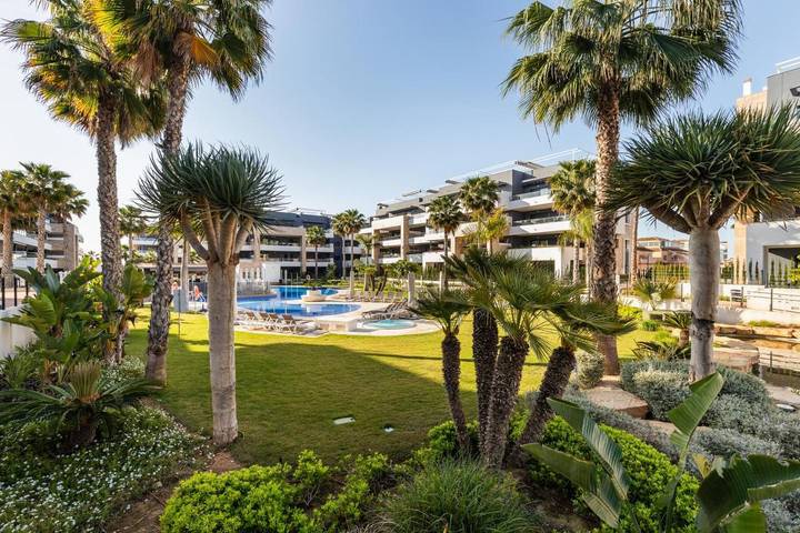 Apartamento de vacaciones para 6 personas, con piscina y jacuzzi además de sauna y jardín - 1