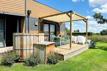 Gîte pour 4 personnes, avec jardin et jacuzzi à Mosnes