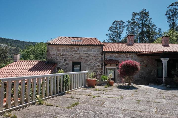 Chalet para 8 personas, con Terraza y Piscina en Comarca de Noia